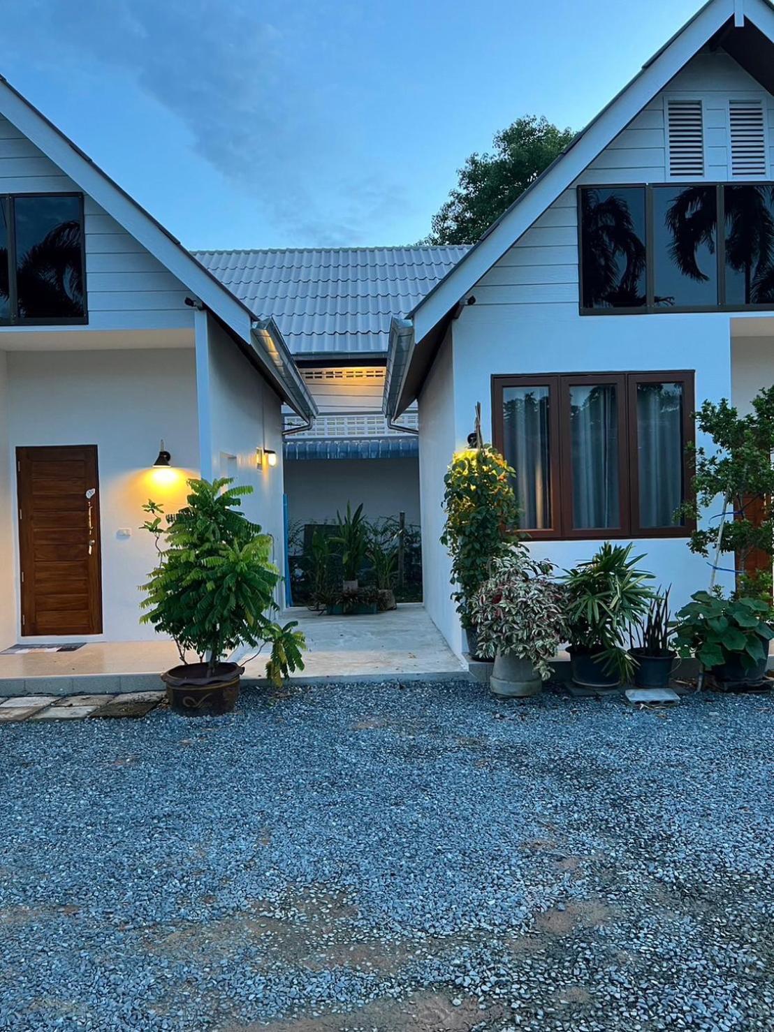 ครูหนูบ้านพัก แหลมงอบ Krunou Baanpak Trat Exterior photo